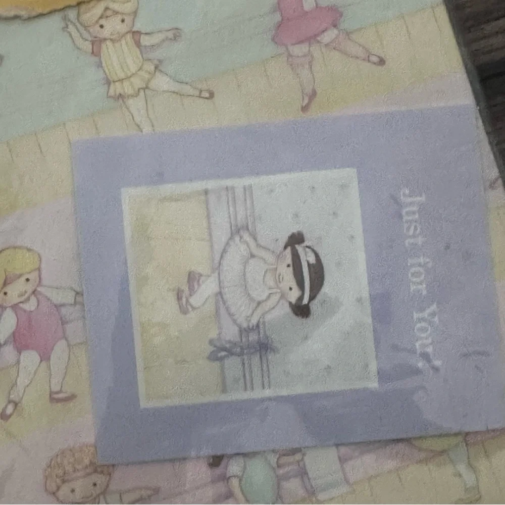 Set of 6 vintage gift wrap packs